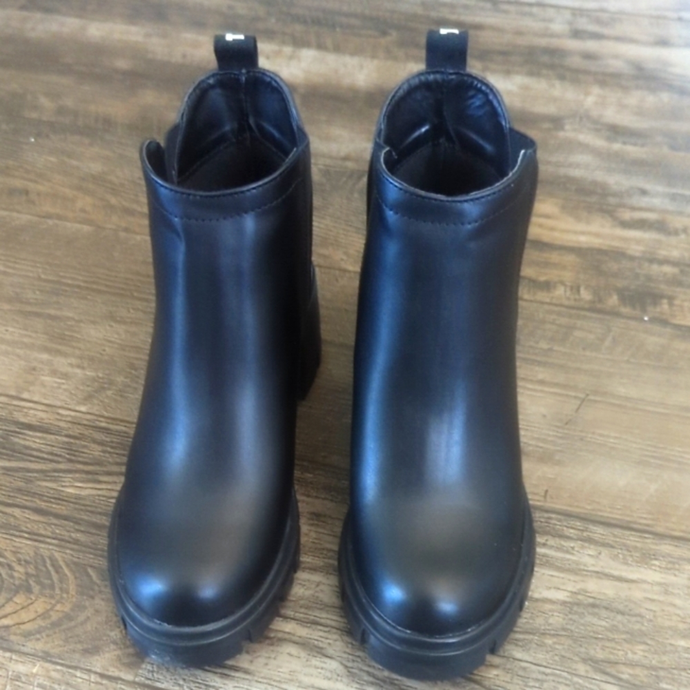 True Religion  black slip on ankle boots chunky  black lug sole